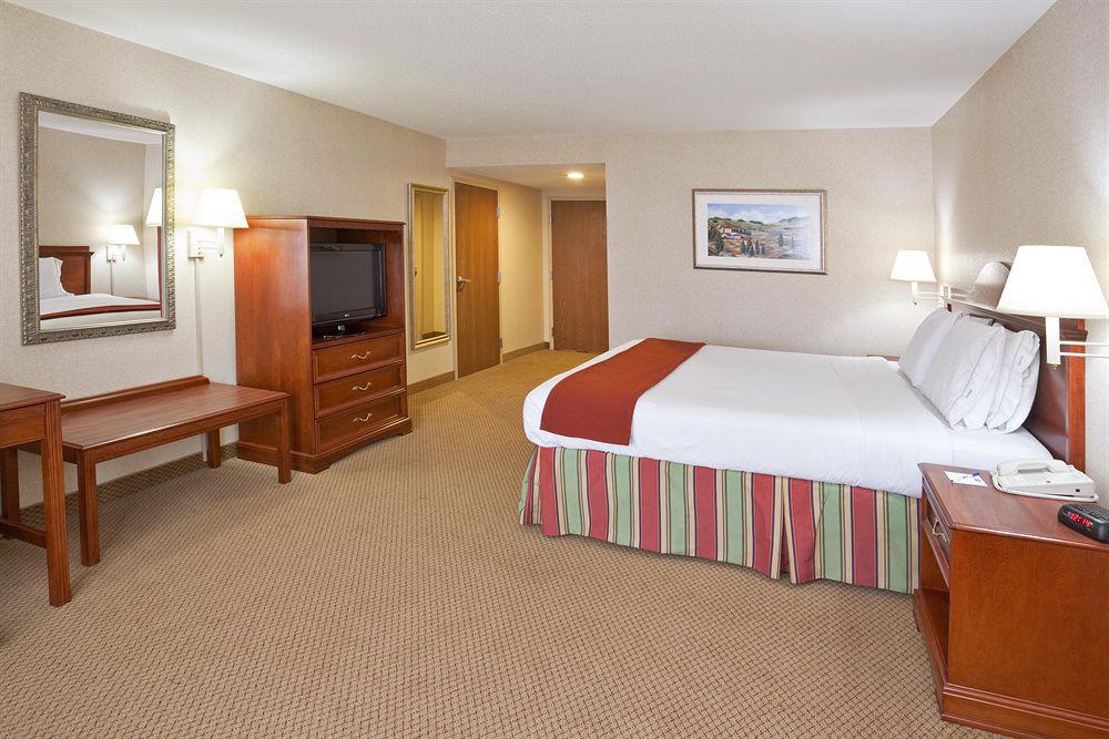 Holiday Inn Express Hotel & Suites Bowling Green By Ihg Zimmer foto