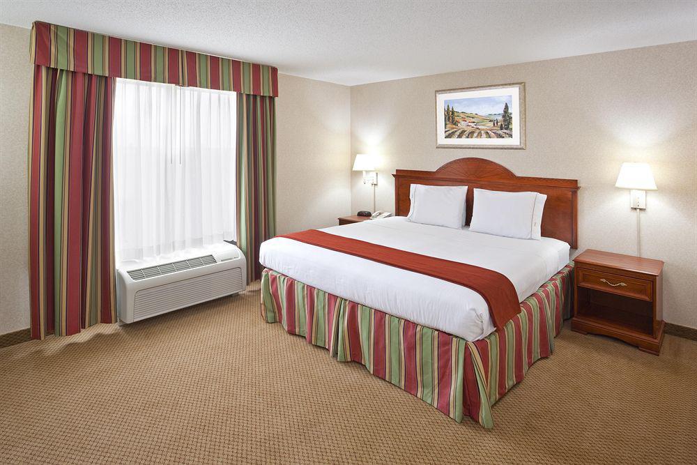 Holiday Inn Express Hotel & Suites Bowling Green By Ihg Exterior foto